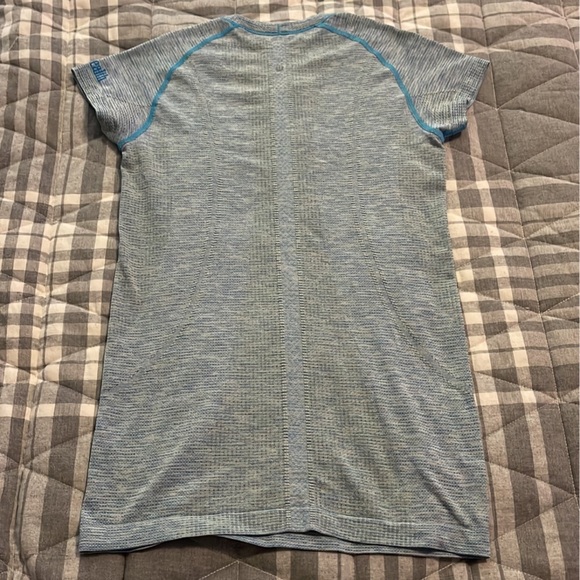 Lululemon swiftly tech crew in size 4 - Picture 5 of 9